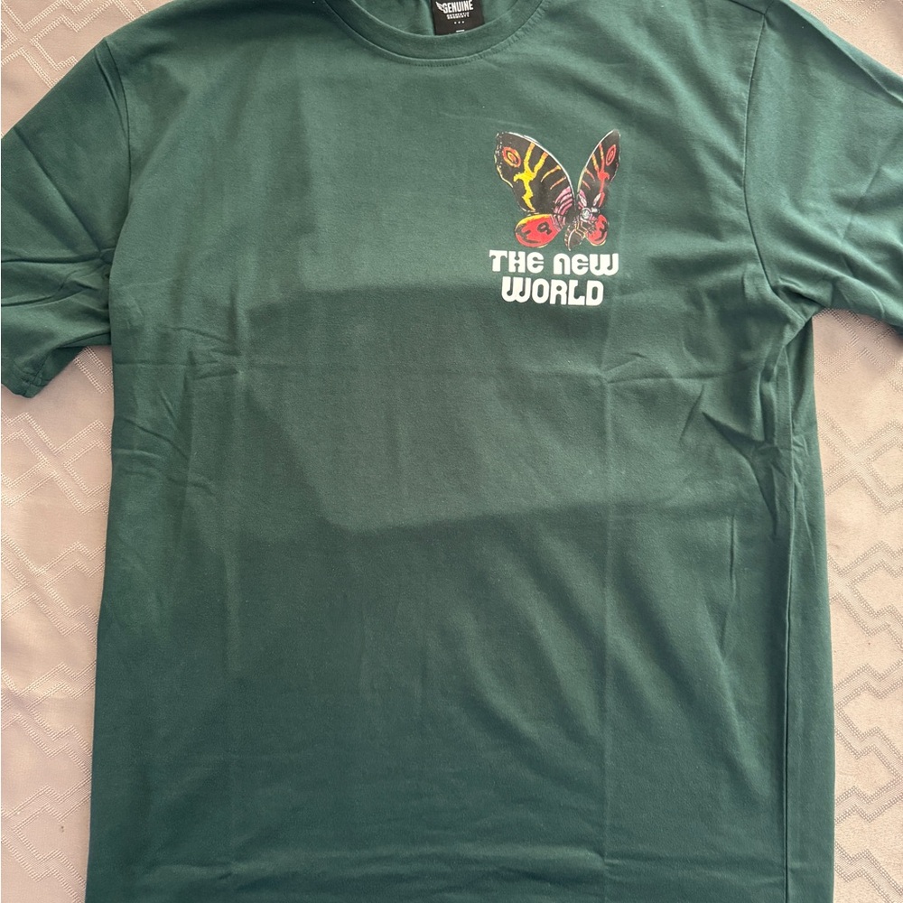 NWT MENS size 2XL Genuine Green THE NEW WORLD Tee short sleeve